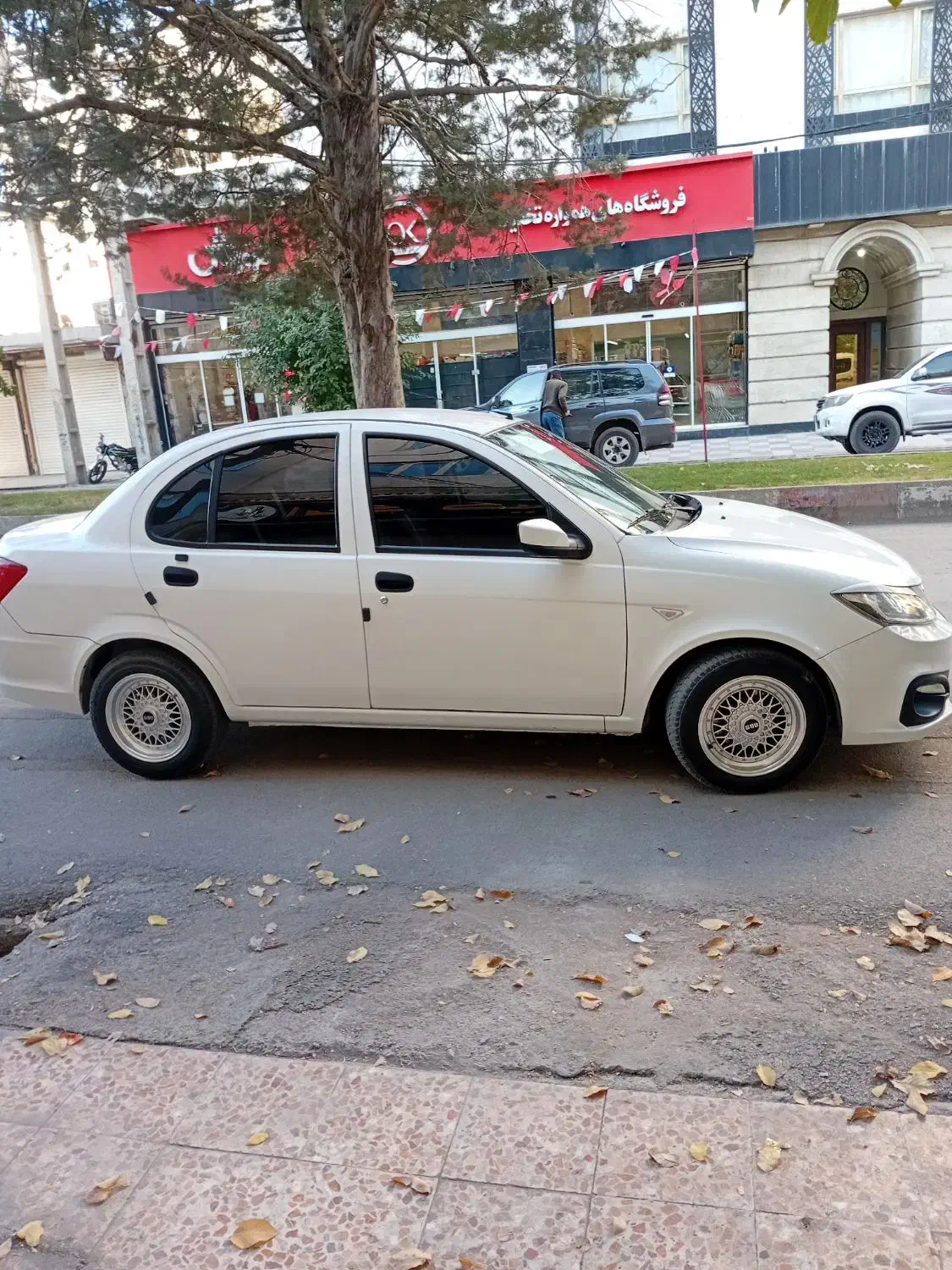 ساینا|خودرو سواری و وانت|خرمآباد, |دیوار