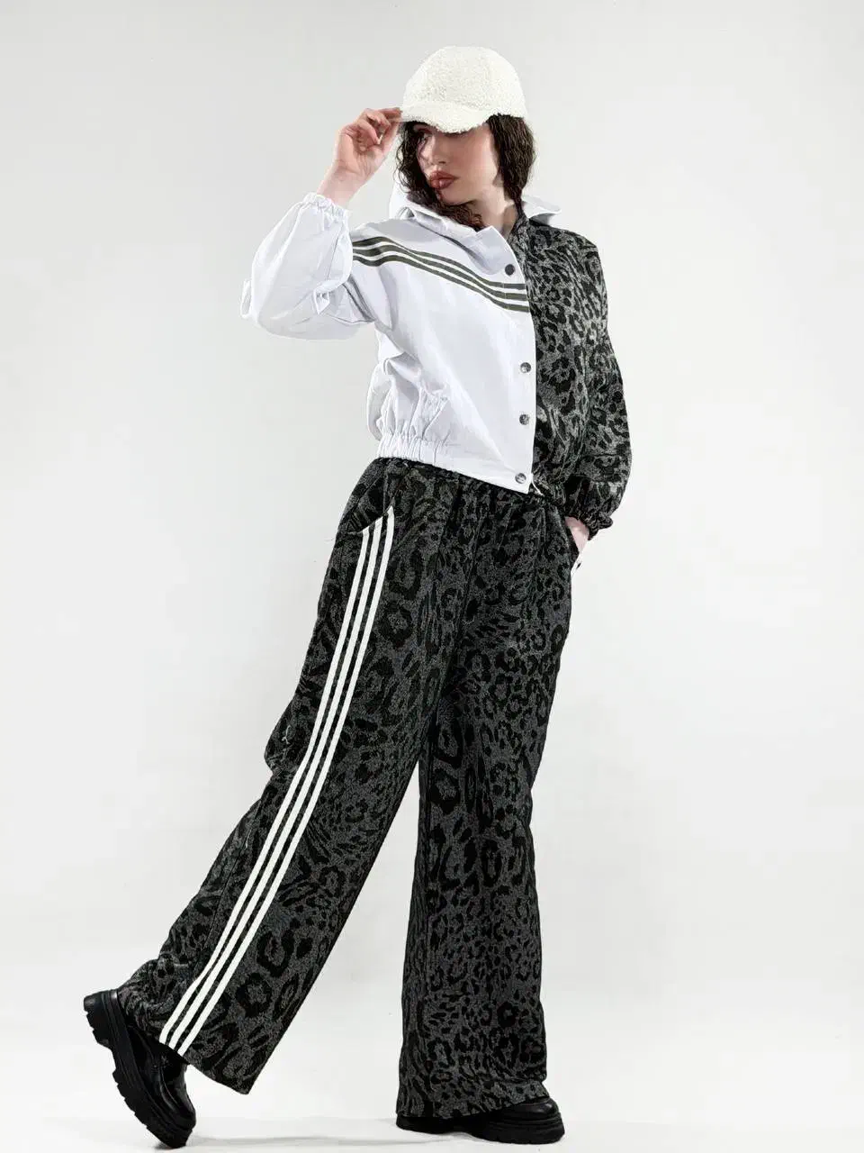 پوشاک نیکان|لباس|بومهن, |دیوار