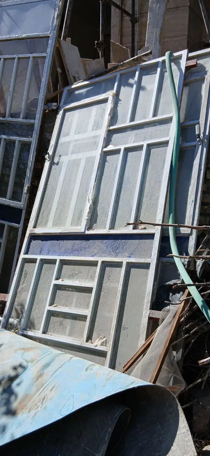 در و پنجره سالم و آماده|مصالح و تجهیزات ساختمان|مهریز, |دیوار