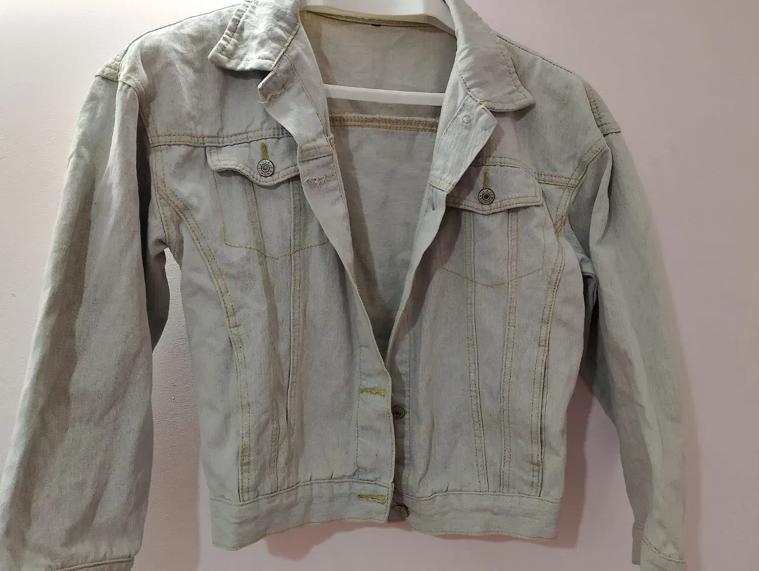 کت لی|لباس|گلبهار, شهر جدید گلبهار|دیوار