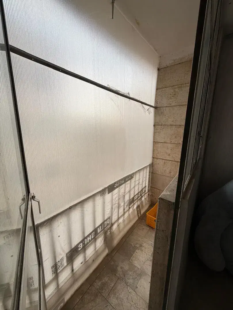 پیروزی تاجری ۵۰ مترباآسانسور