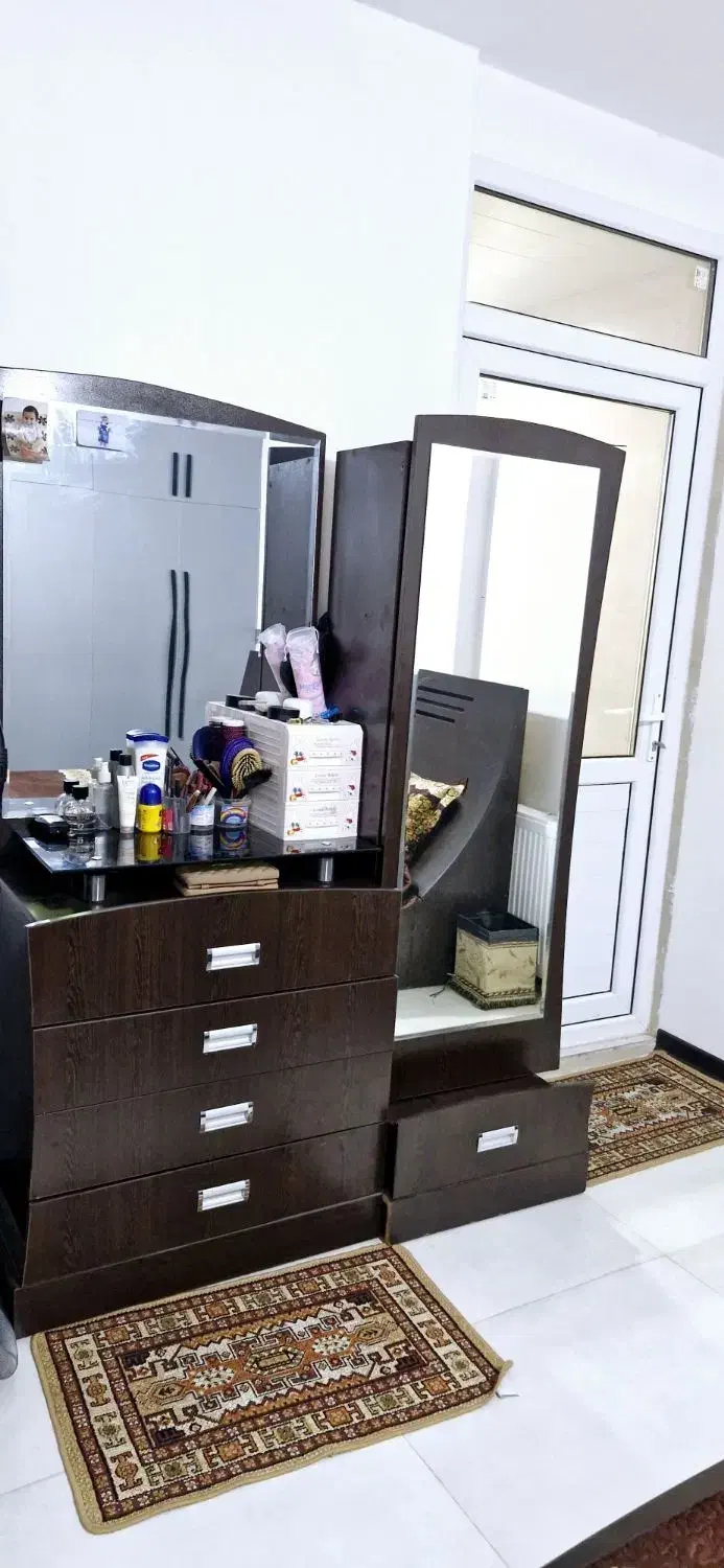 سرویس خواب|تخت و سرویس خواب|شیراز, دشت چنار|دیوار