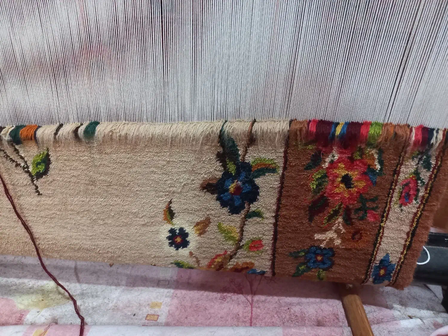 فروش قالی باتمام مصالحات|فرش|شهرکرد, |دیوار