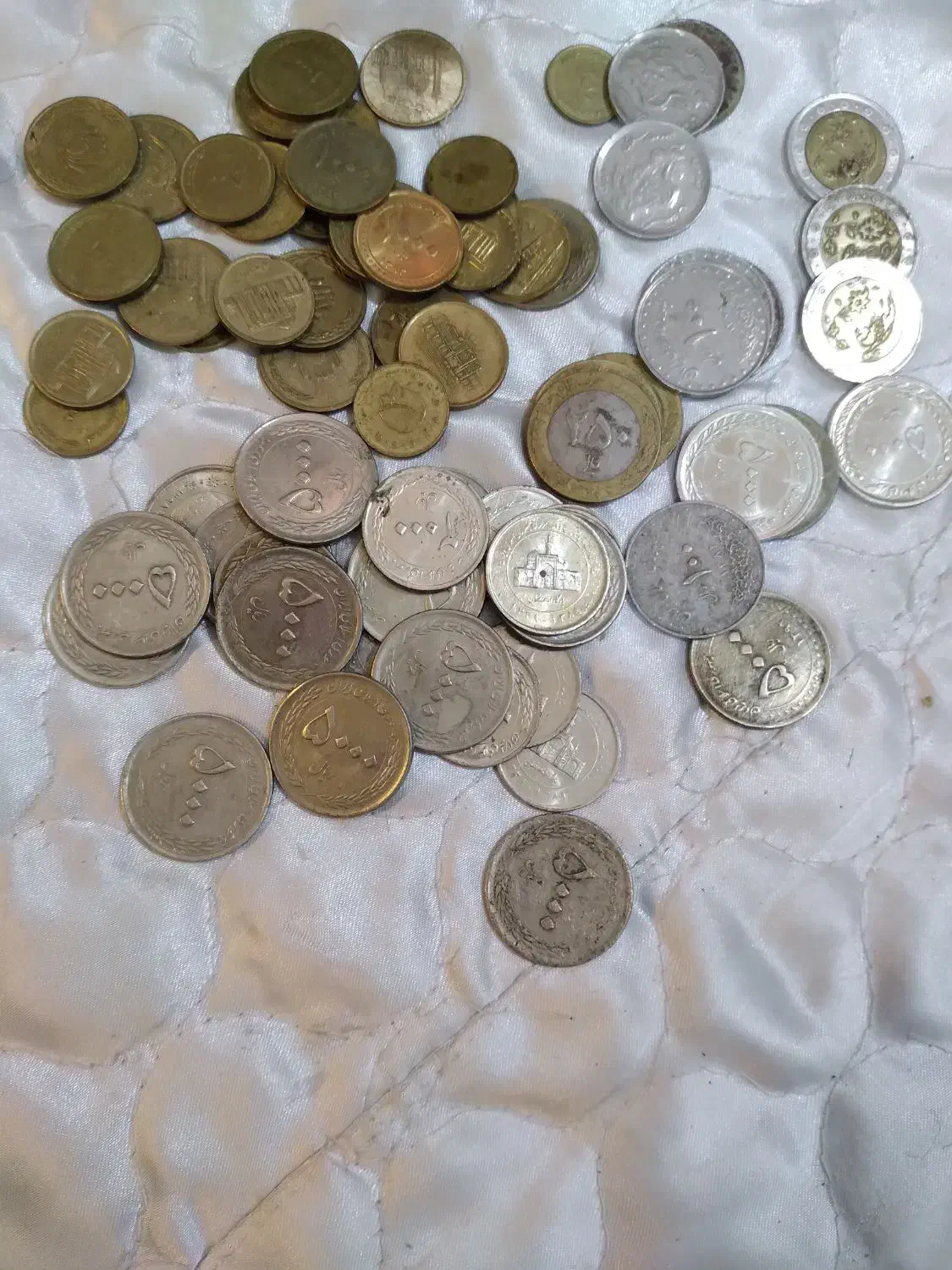 تعدادی سکه قیمت توافقی|کلکسیون سکه، تمبر، اسکناس|نجف‌آباد, جوزدان|دیوار