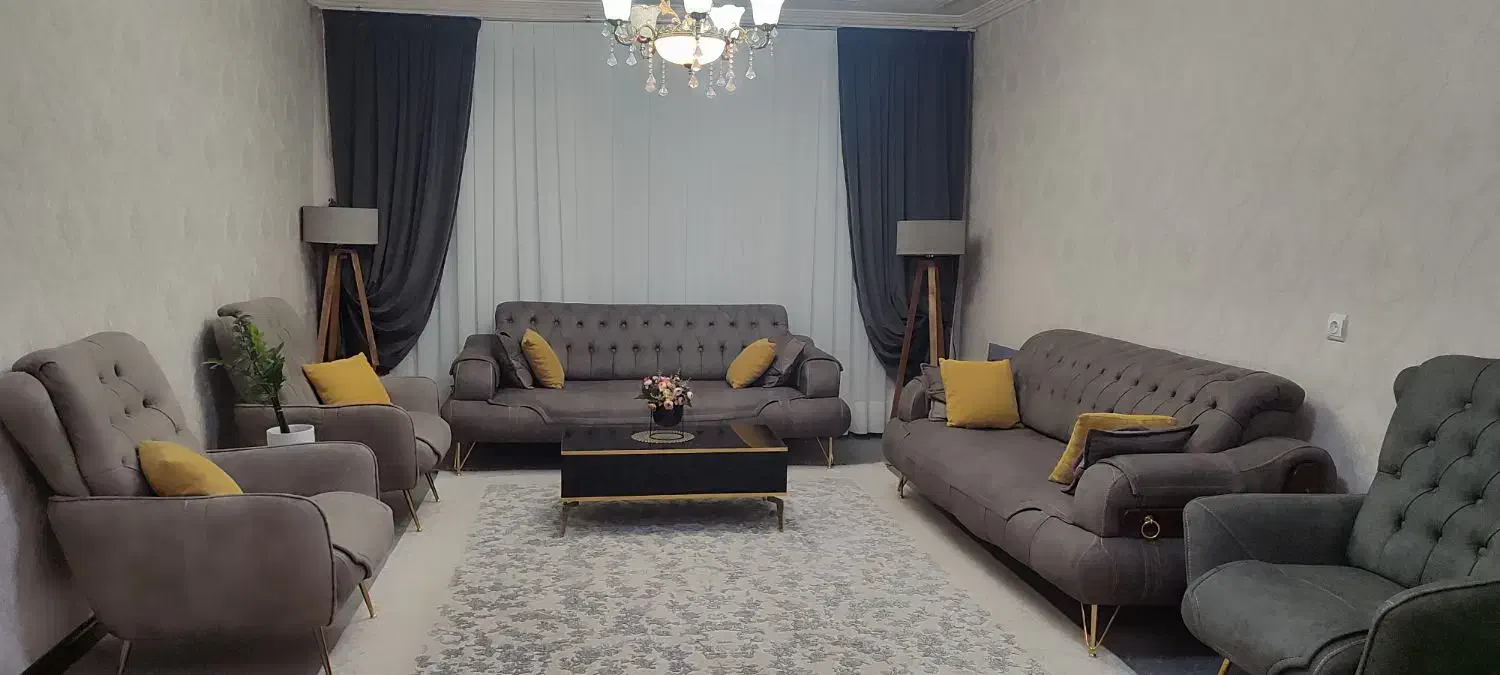 مبل چستر13نفره پایه طلایی درجه یک فروش بعلت مهاجرت|مبلمان خانگی و میز عسلی|یاسوج, |دیوار