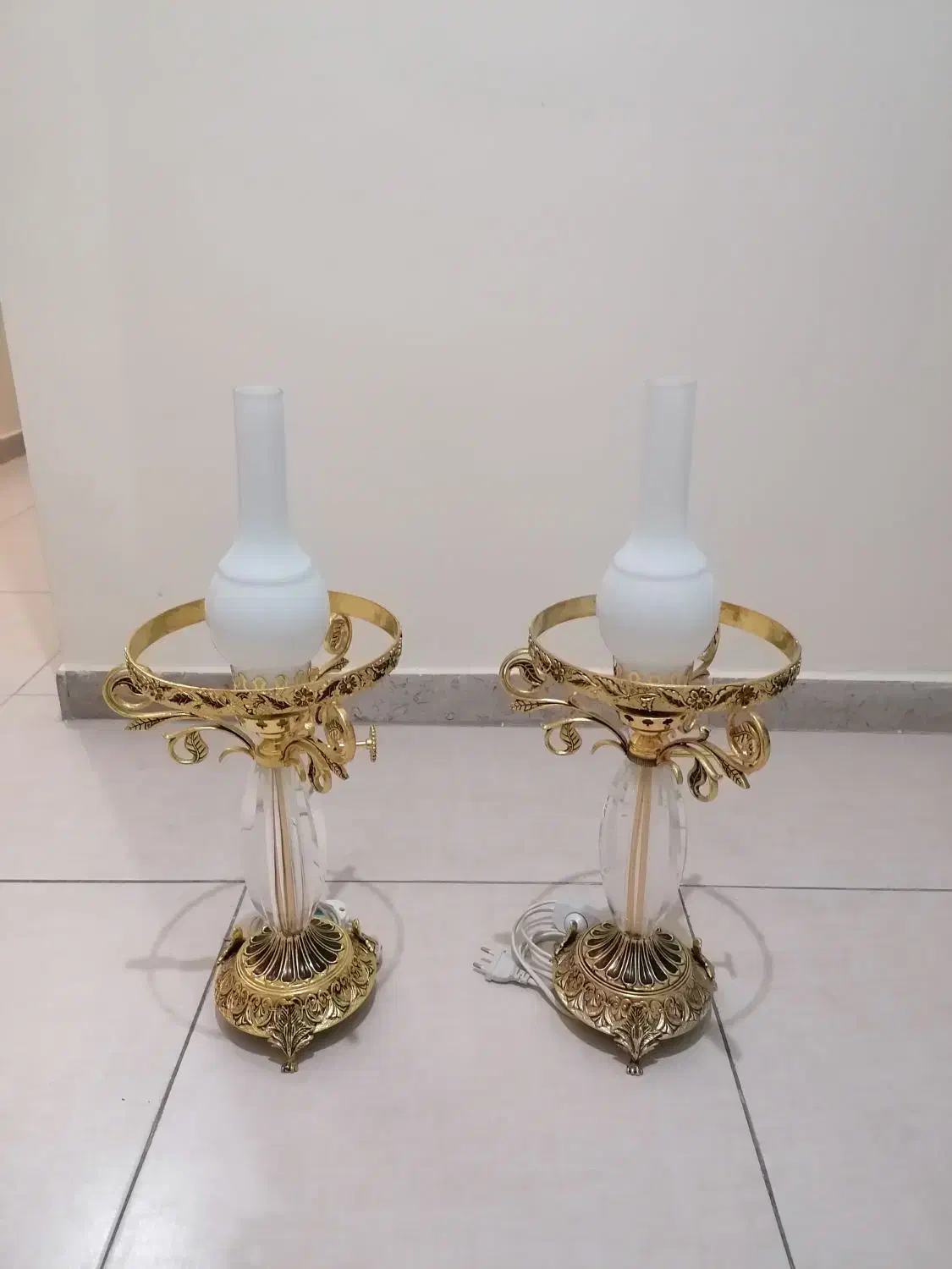 آباژور جنس برنزی|چراغ خواب و آباژور|شیراز, عفیف‌آباد|دیوار