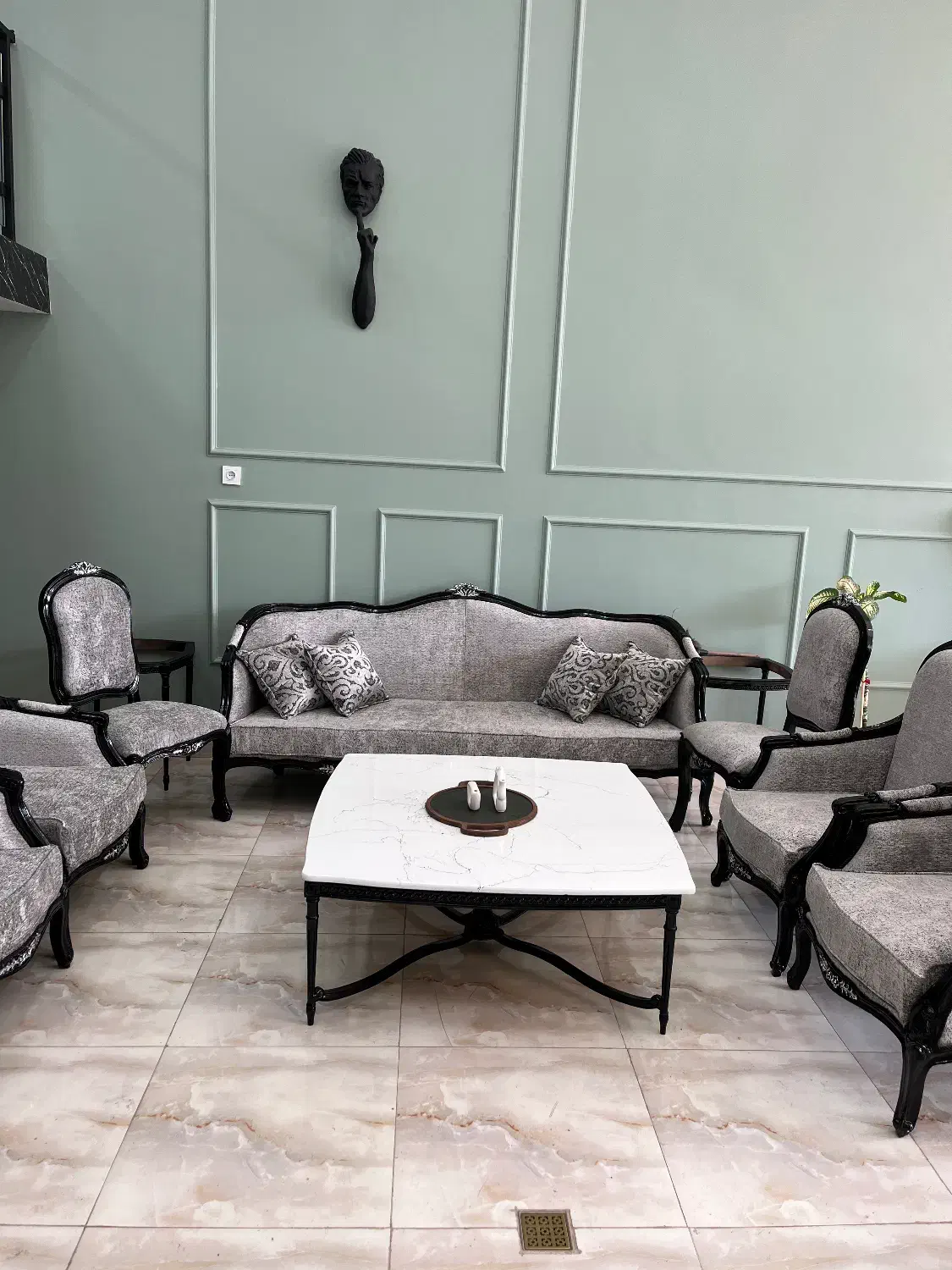 سرویس مبل کلاسیک شیک و خاص درگالری بجانی|مبلمان خانگی و میز عسلی|مرند, |دیوار