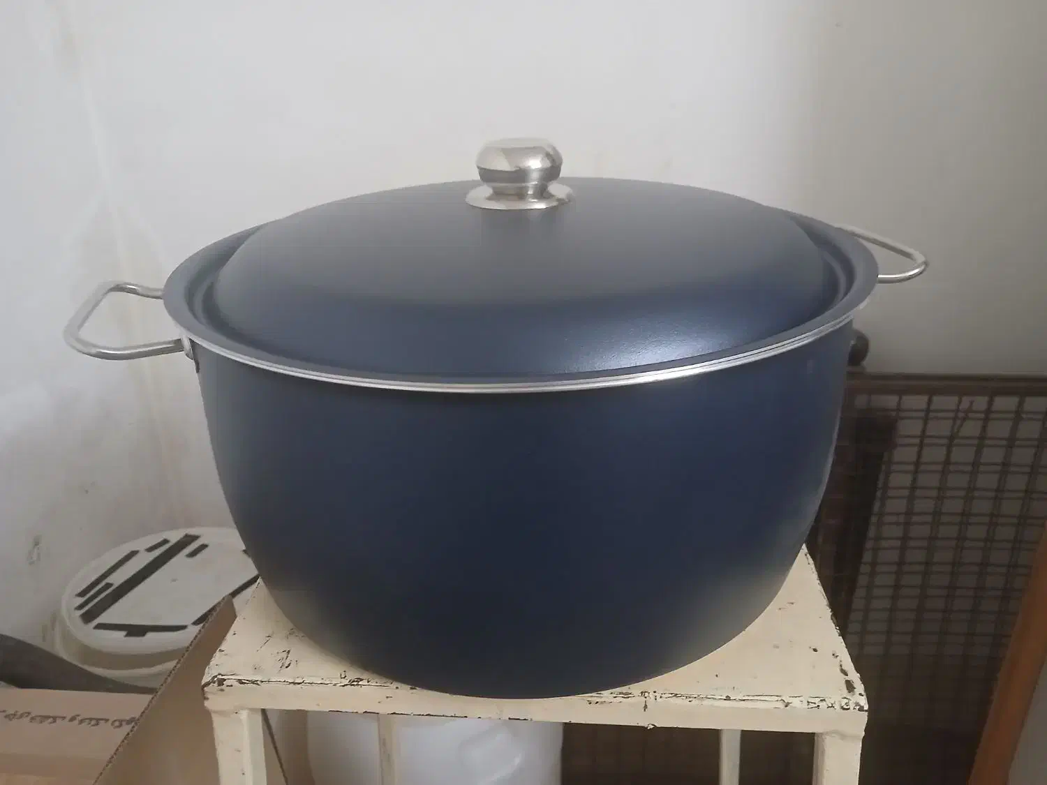 قابلمه بشقاب میوه خوری شکلات خوری پتو تشک|ظروف سرو و پذیرایی|شیراز, شاه قلی بیگی|دیوار