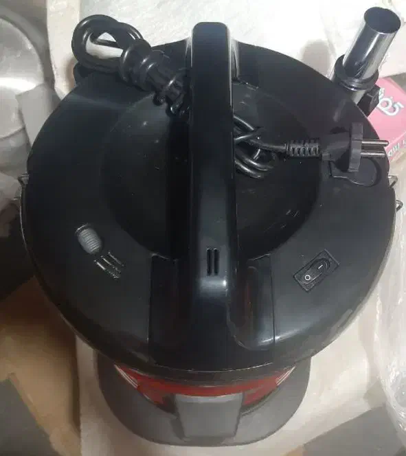 جارو برقی نو داخل کارتن|جاروبرقی، جارو شارژی، بخارشو|فولادشهر, مسکن مهر فولادشهر|دیوار