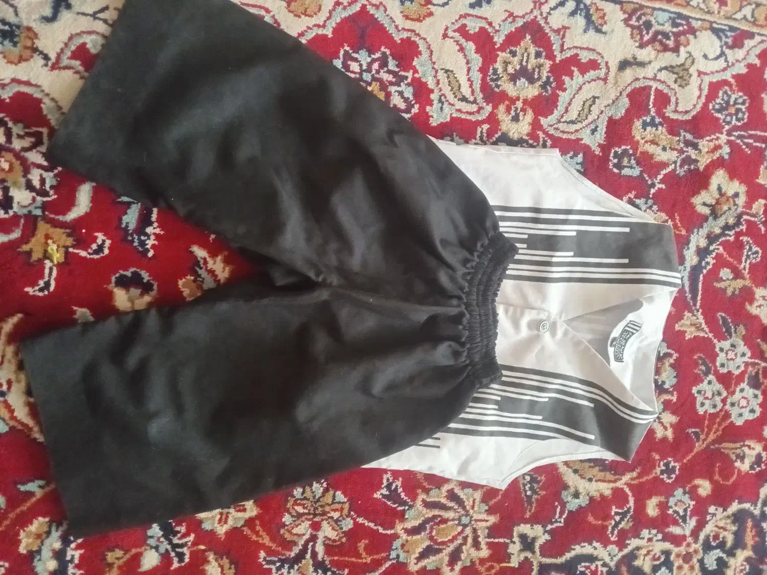 لباس محلی بچگونه|لباس|لردگان, |دیوار