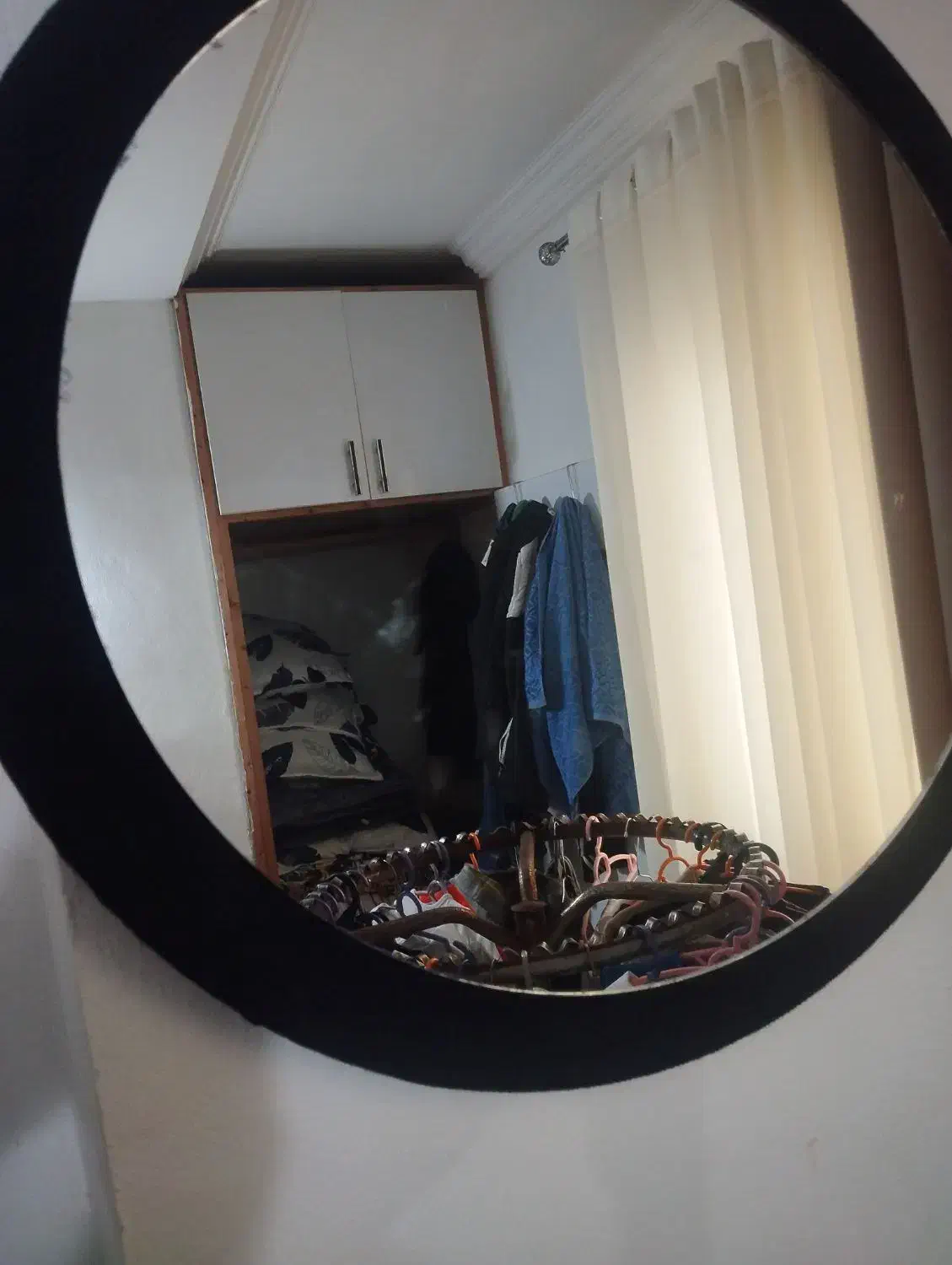 میز آرایش چهار کشو همراه آینه و صندلی|مبلمان خانگی و میز عسلی|نوشهر, |دیوار