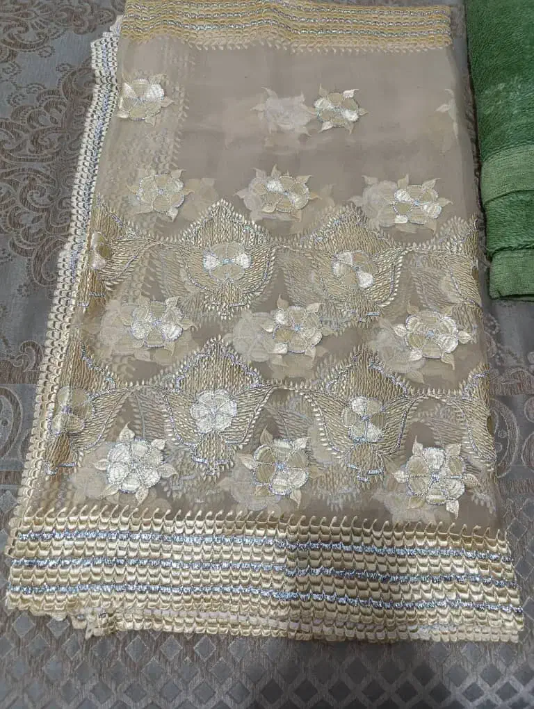 گلدوزی چادر سرویس و انواع گلدوزی|لباس|یزد, |دیوار