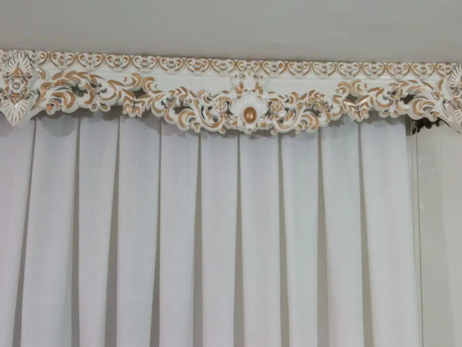 کتیبه چوبی جنس عالی ورنگ سفید وطلایی|پرده، رانر، رومیزی|پردیس, فاز ۸|دیوار