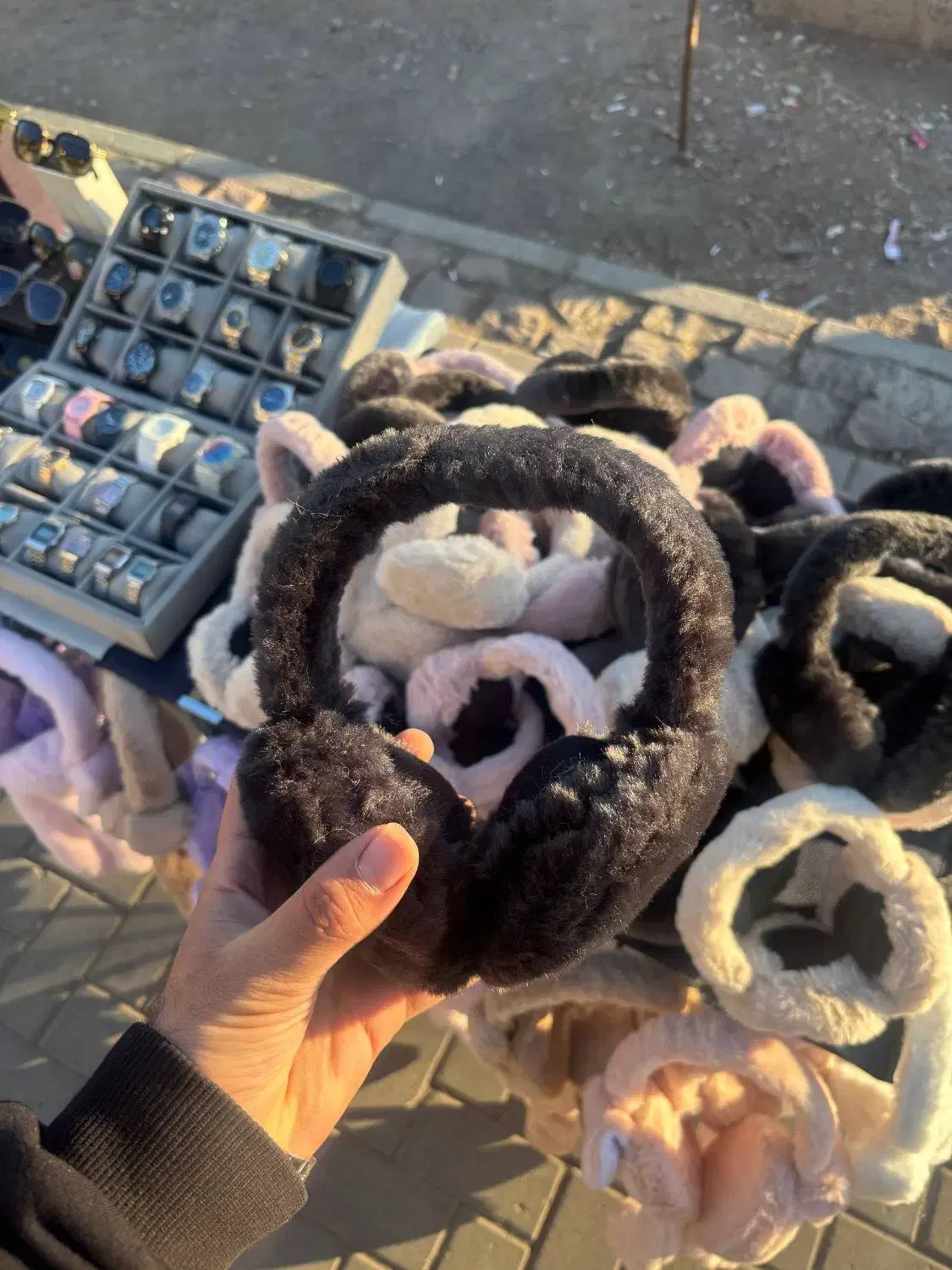 گوشگیر،گوشبند پشمی وارداتی|کفش و لباس بچه|اشتهارد, |دیوار