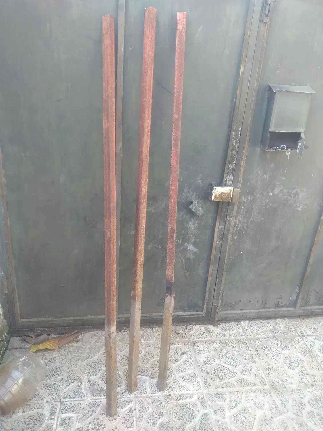 پایه فنس ۲متری|مصالح و تجهیزات ساختمان|سیاهکل, |دیوار