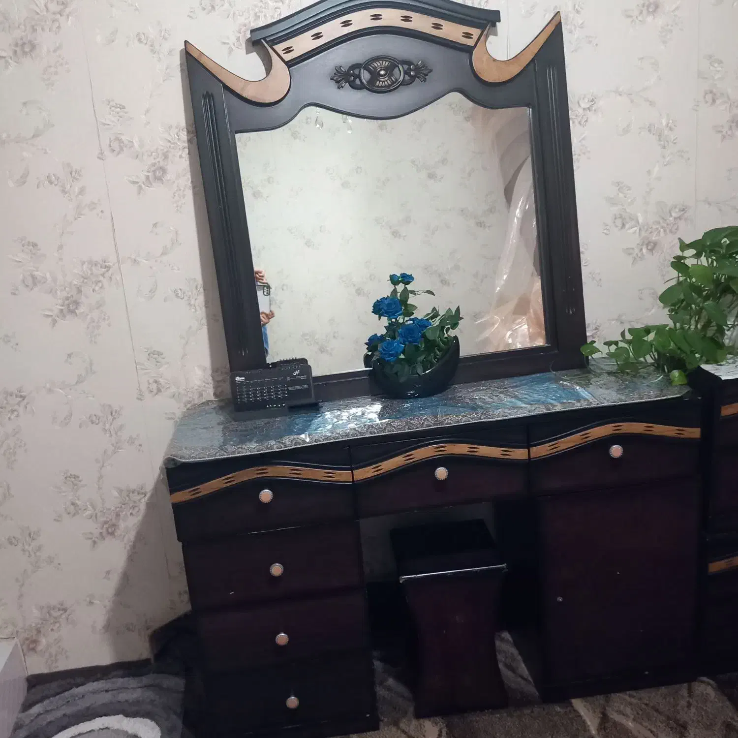 کنسول اتاق خواب با آینه|بوفه، ویترین، کنسول|قزوین, |دیوار