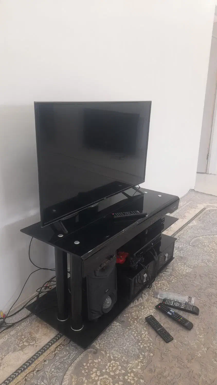 تلویزیون اصل کره میز تلویزیون|تلویزیون و پروژکتور|ماهدشت, |دیوار