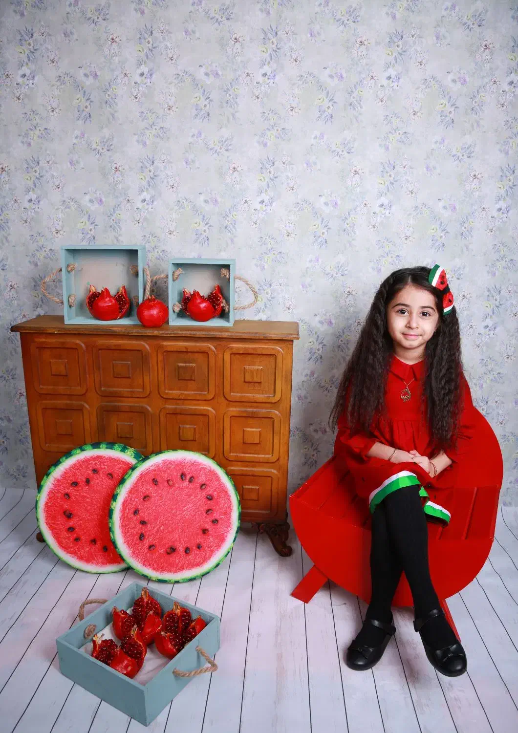 تعدادی دکور عکاسی یلدا و کریسمس|دوربین عکاسی و فیلم‌برداری|تهران, شهمیرزادی|دیوار