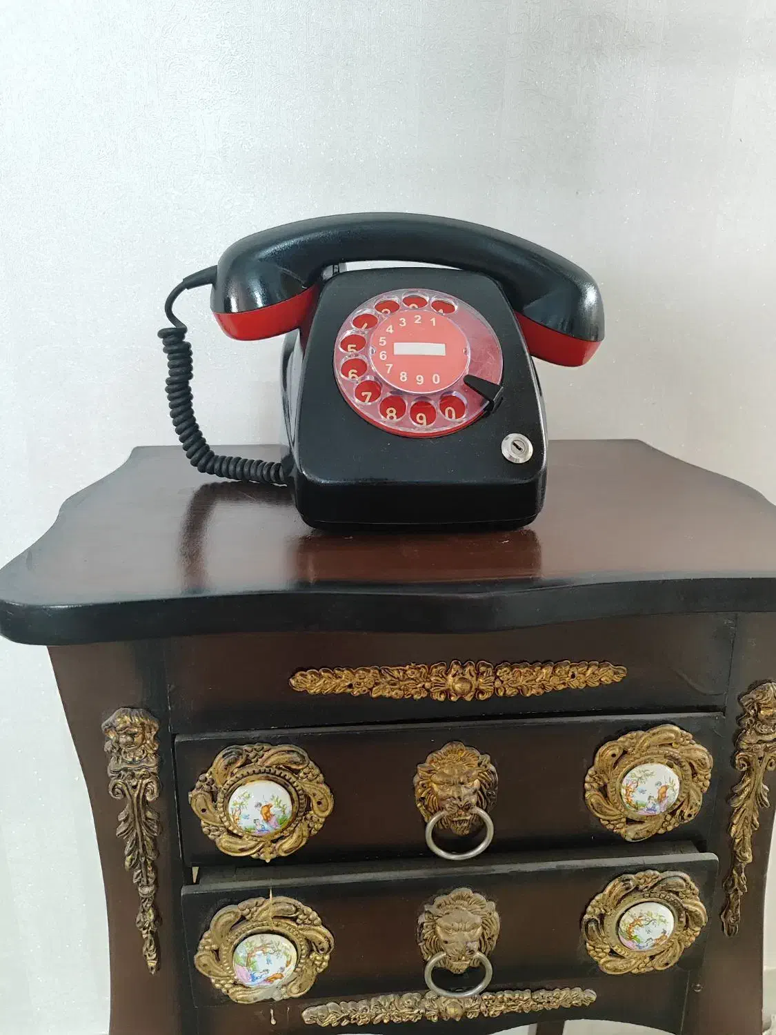 تلفن قدیمی|تلفن رومیزی|تهران, صد دستگاه|دیوار