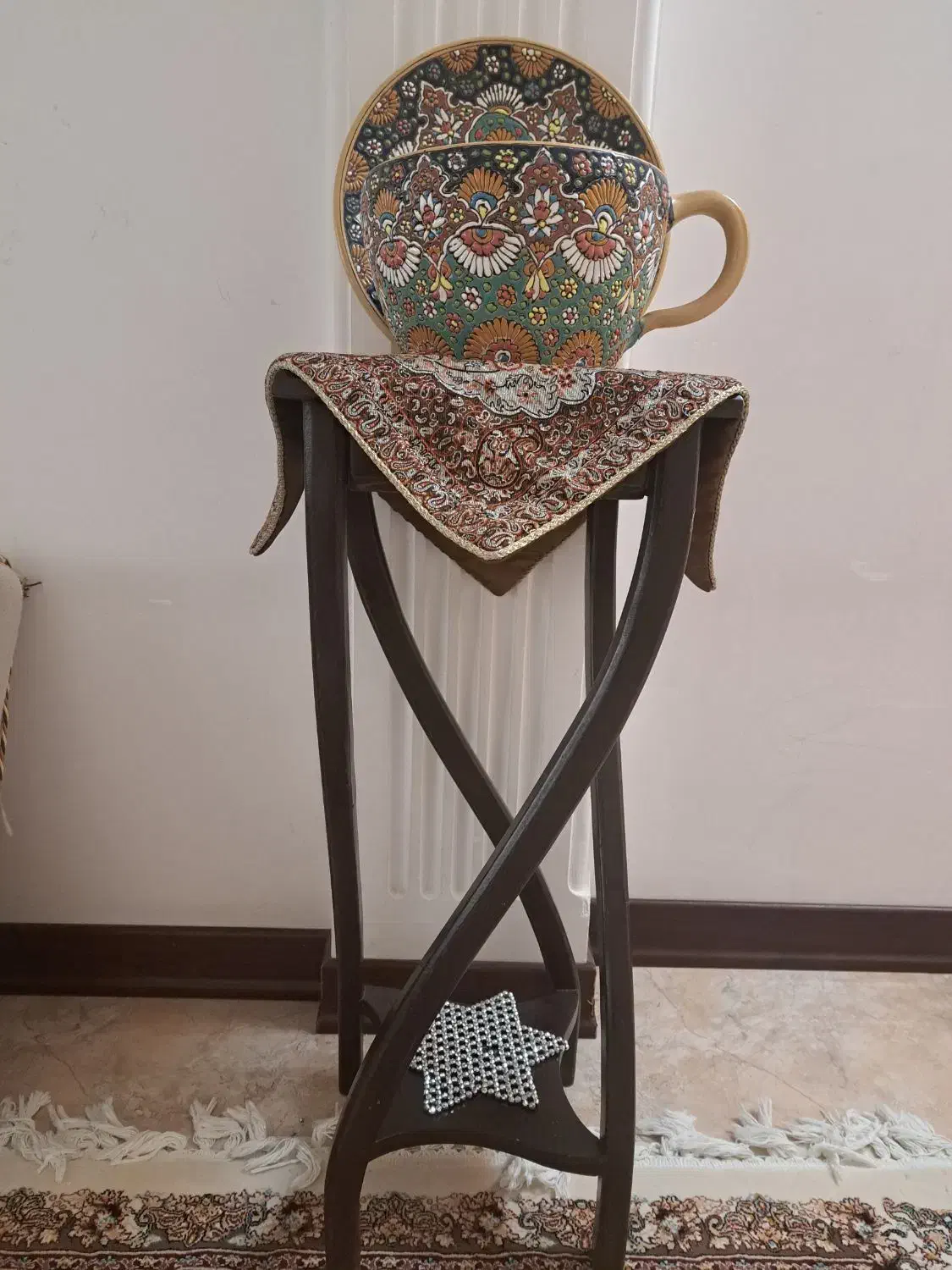 میز|میز تلفن|قم, بنیاد|دیوار