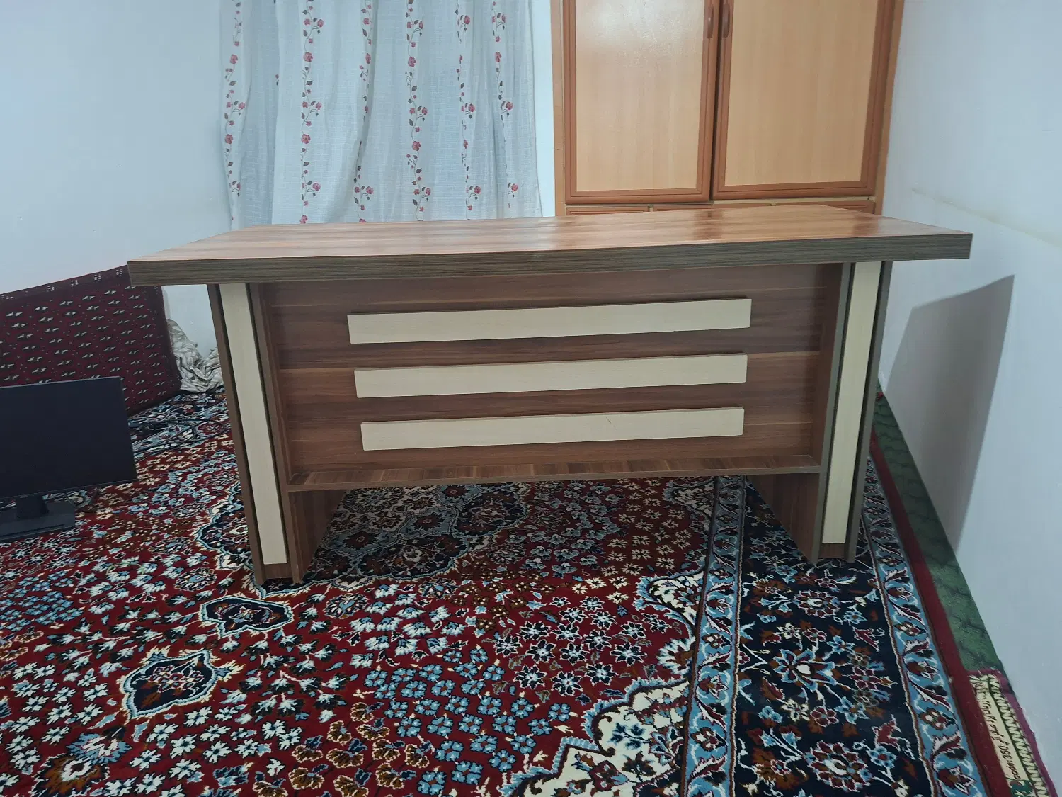 میز|مبلمان اداری|نیشابور, شهید جعفری|دیوار