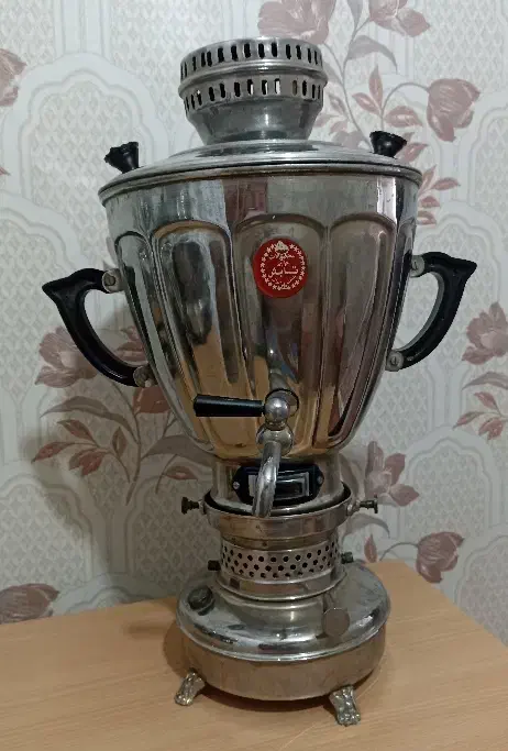سماور نفتی برنجی ۵ لیتری|سماور، چای‌ساز، قهوه‌ساز|گلستان (تهران), |دیوار