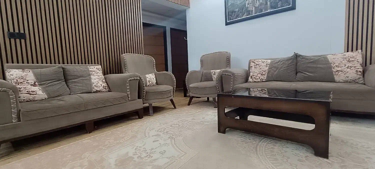 مبل راحتی|مبلمان خانگی و میز عسلی|تربت‌حیدریه, قائم|دیوار