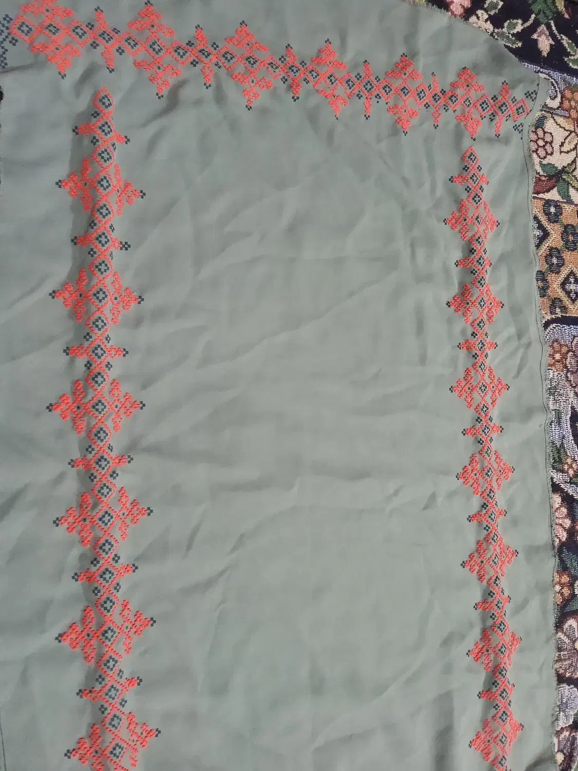 دکوک میدوزم (موسوم)ظریف و تمیز|لباس|ایرانشهر, |دیوار