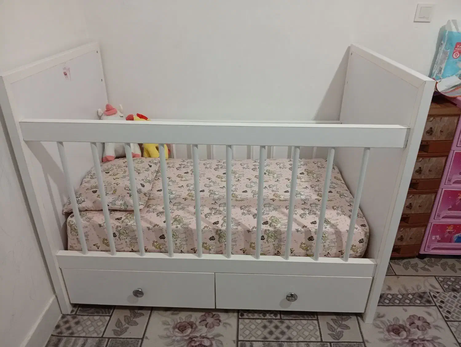 تخت|تخت و صندلی بچه|گرگان, |دیوار