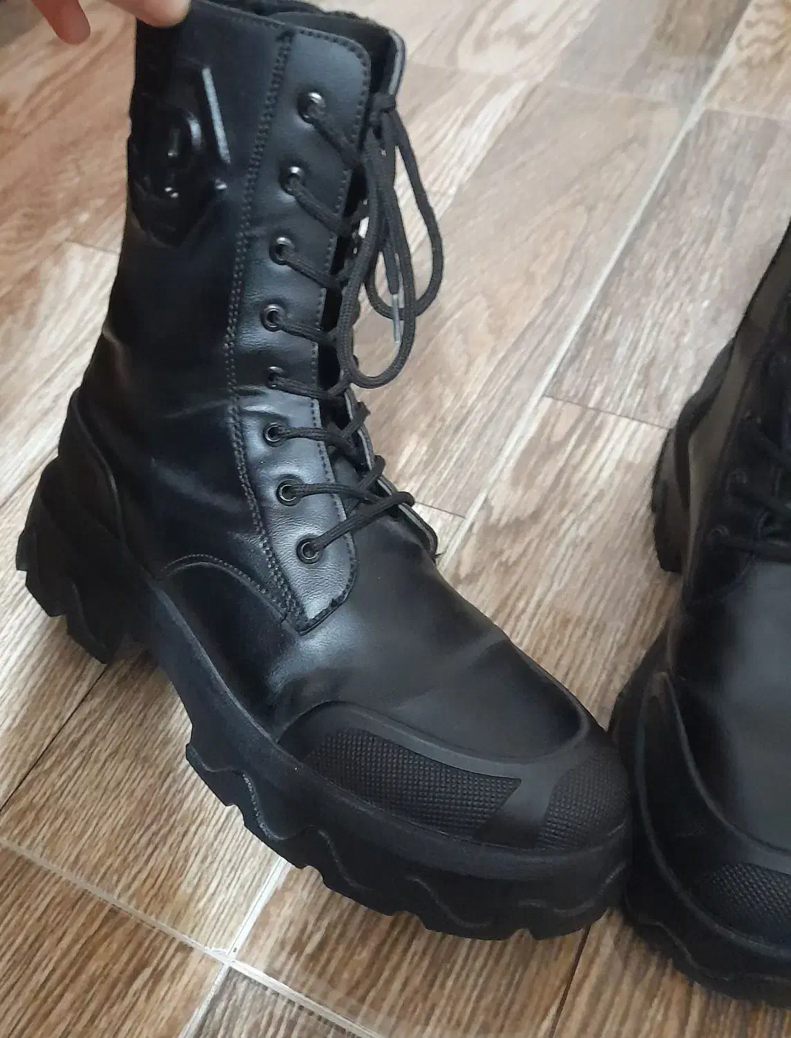 بوت|کیف، کفش، کمربند|اردبیل, |دیوار