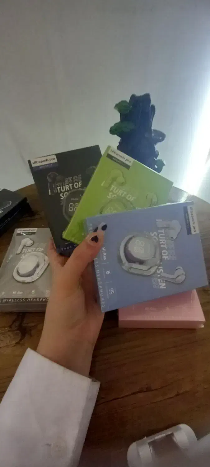 ایرپاد شیشه ای در رنگبندی ۳۰۰ تومن|لوازم جانبی موبایل و تبلت|اردبیل, |دیوار