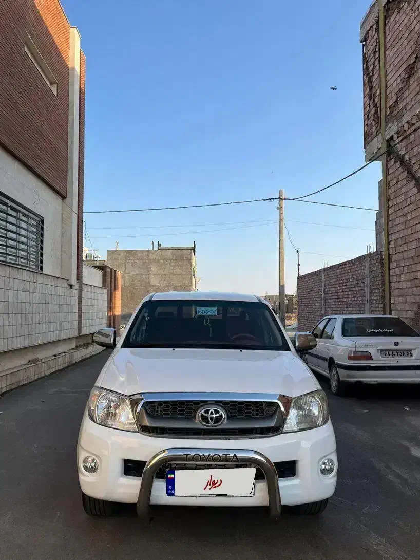 تویوتا هایلوکس|خودرو سواری و وانت|کرمان, |دیوار