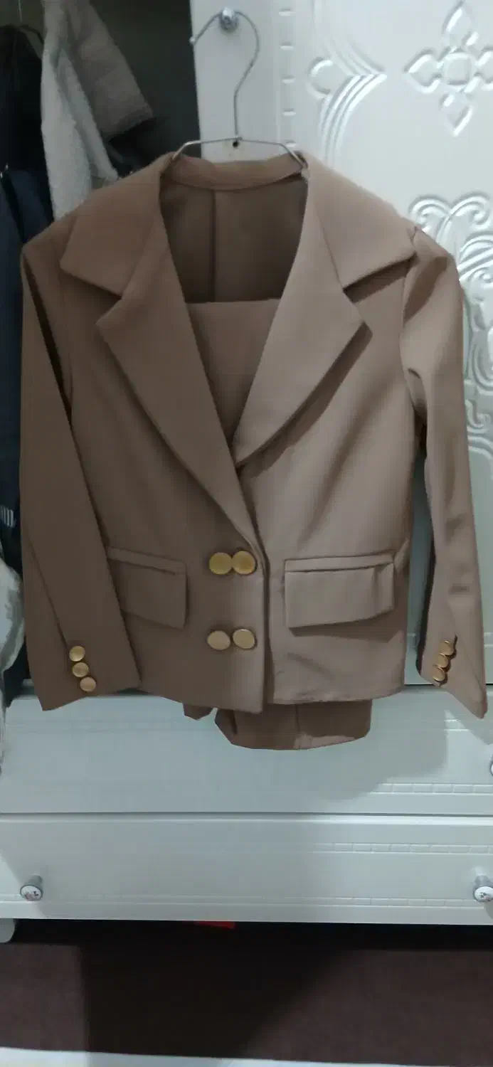 لباس دخترانه|لباس|قرچک, میرزائی شمالی|دیوار