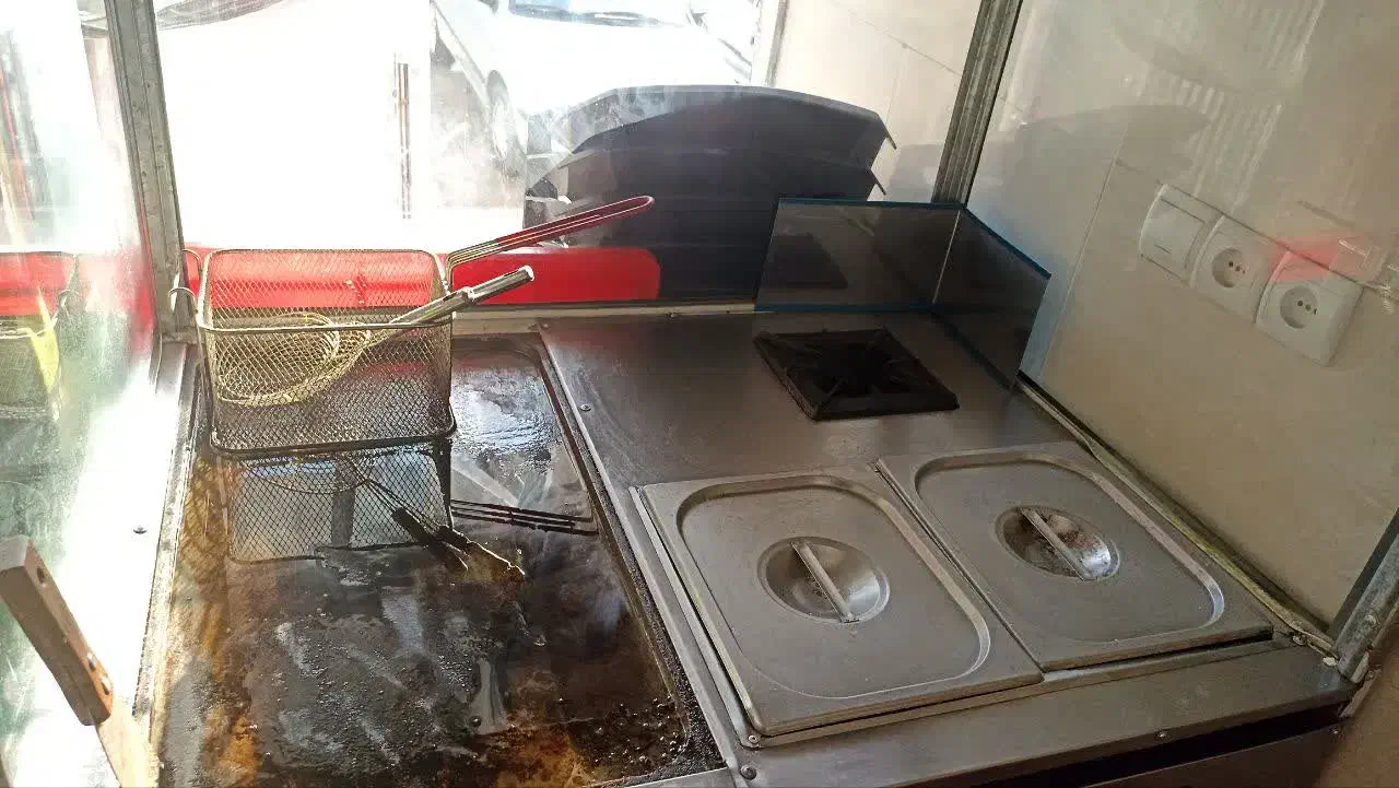 فر پنج کاره|کافیشاپ و رستوران|ری, صفاییه (چشمه علی)|دیوار