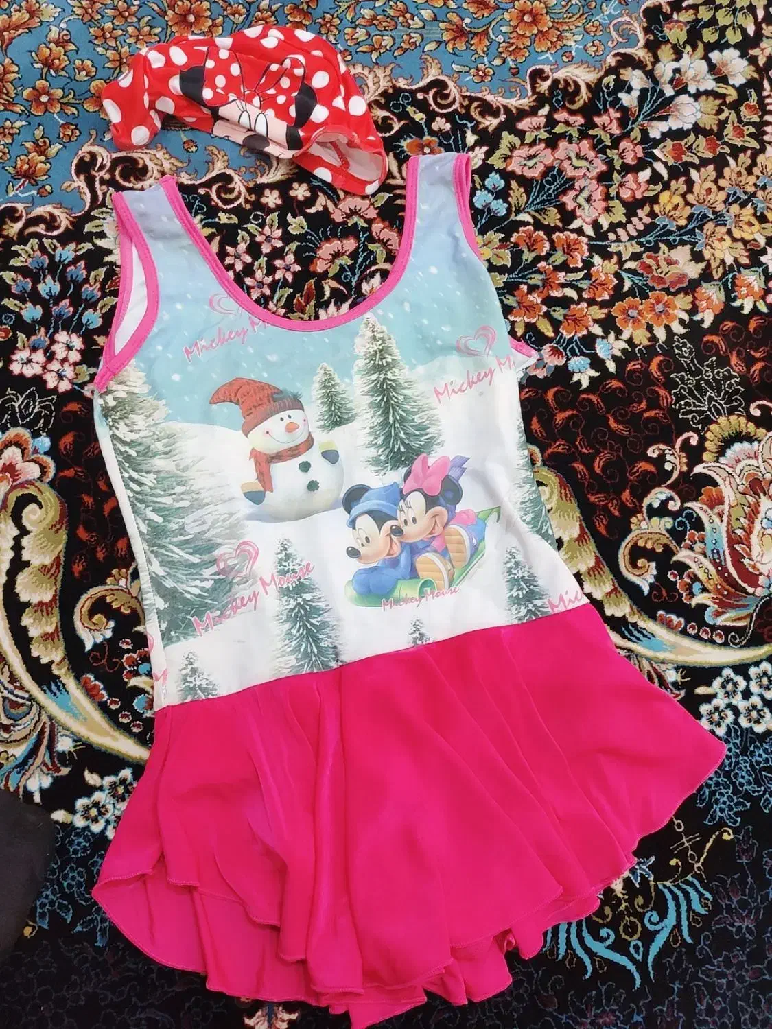 لباس شنا|لباس|یاسوج, |دیوار