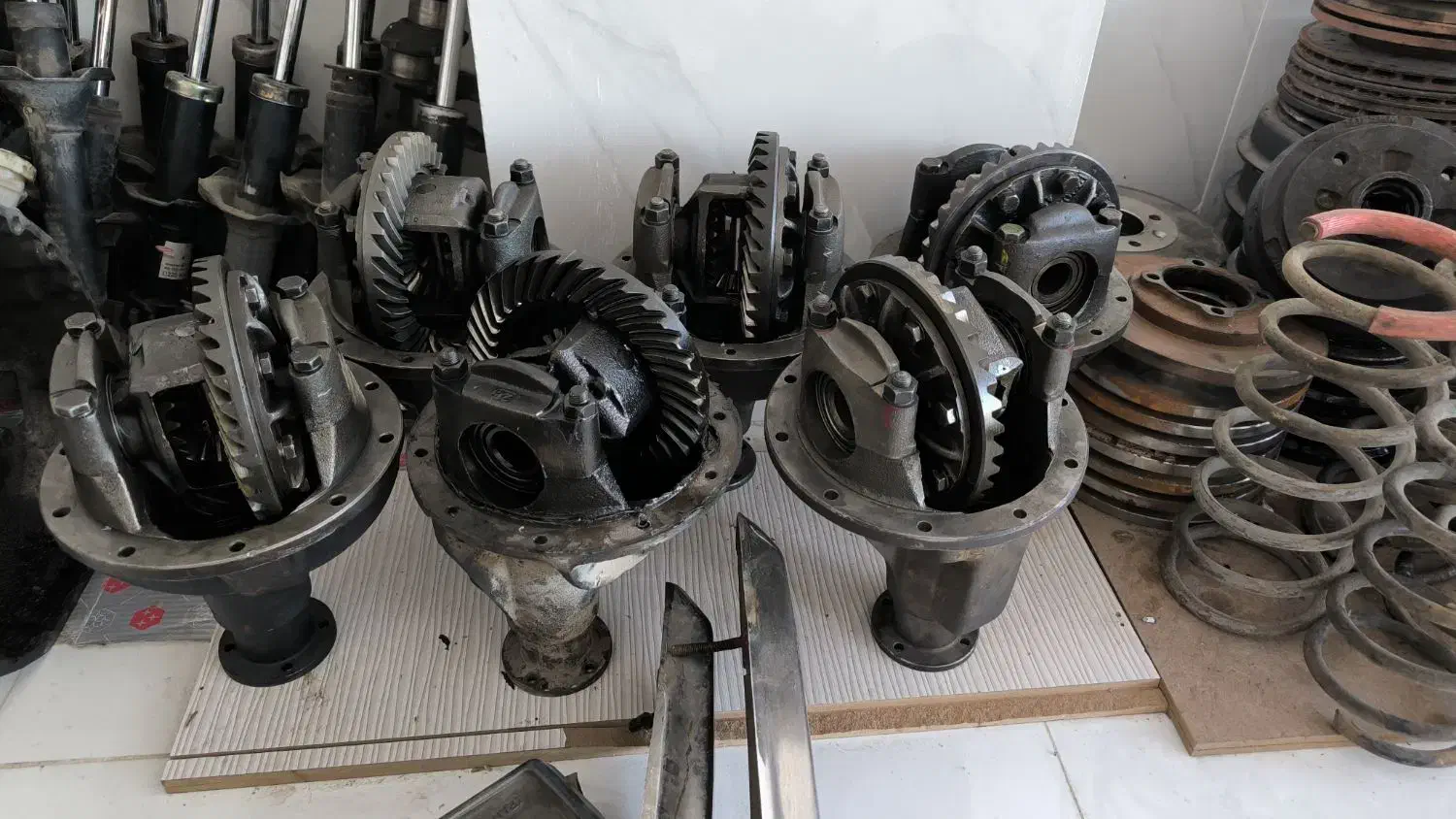 اوراق فروشی چاوشی|قطعات یدکی و لوازم جانبی|هریس, |دیوار