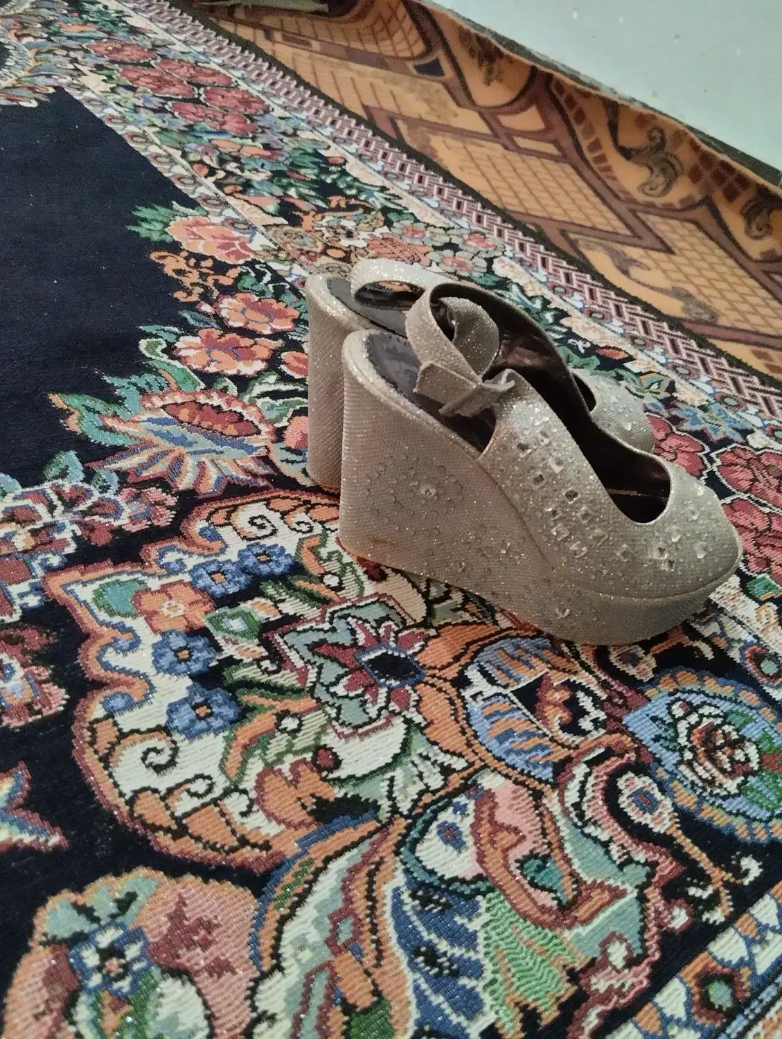 یک جفت صندل زنانه|کیف، کفش، کمربند|ایرانشهر, |دیوار