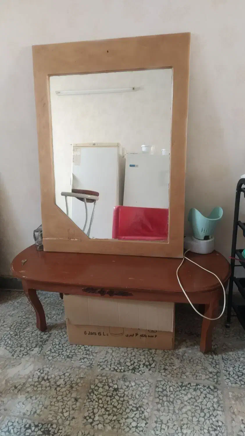 تعدادی اینه وقاب|آینه|خرمآباد, |دیوار