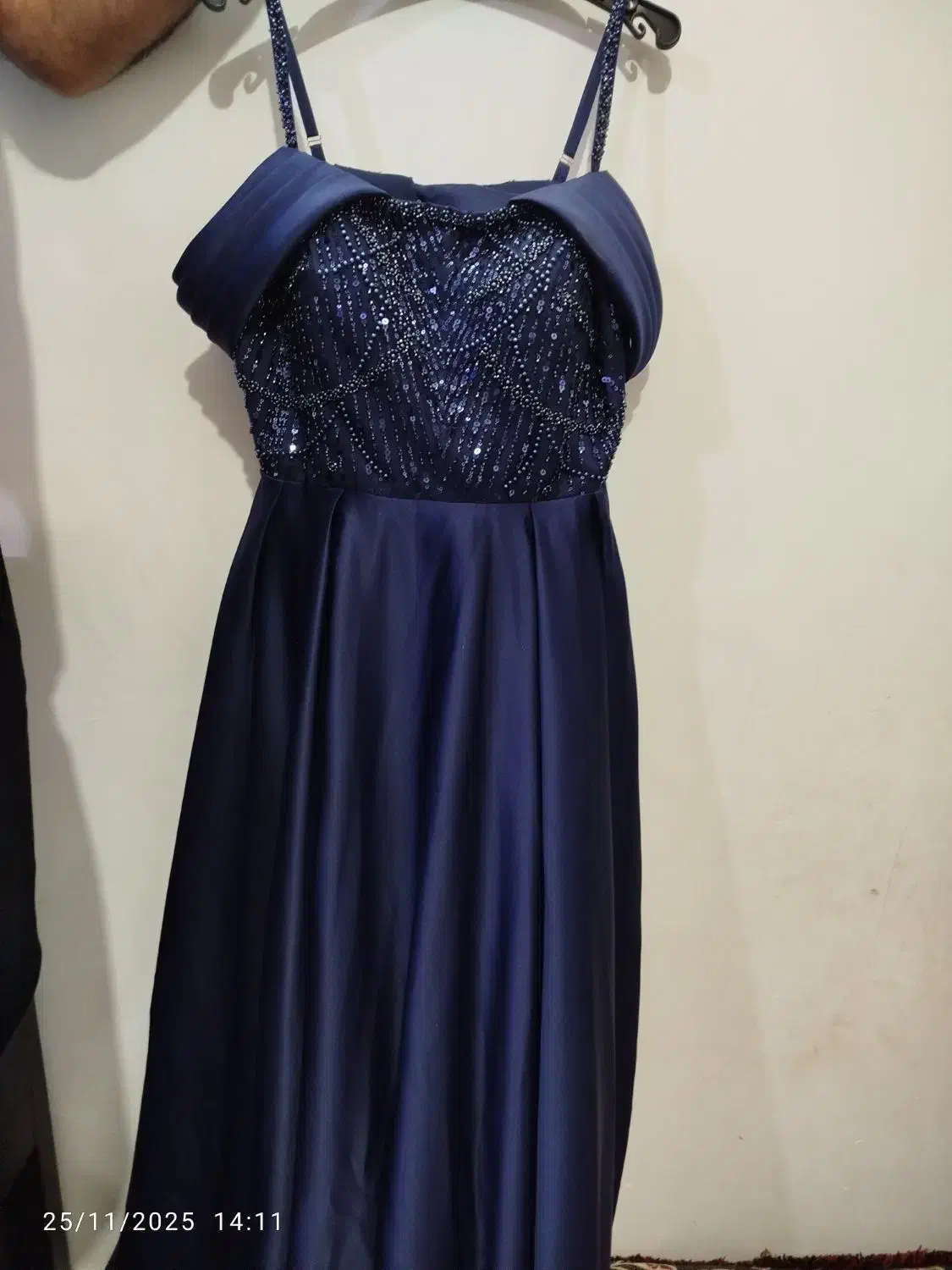 لباس مجلسی|لباس|گتوند, |دیوار