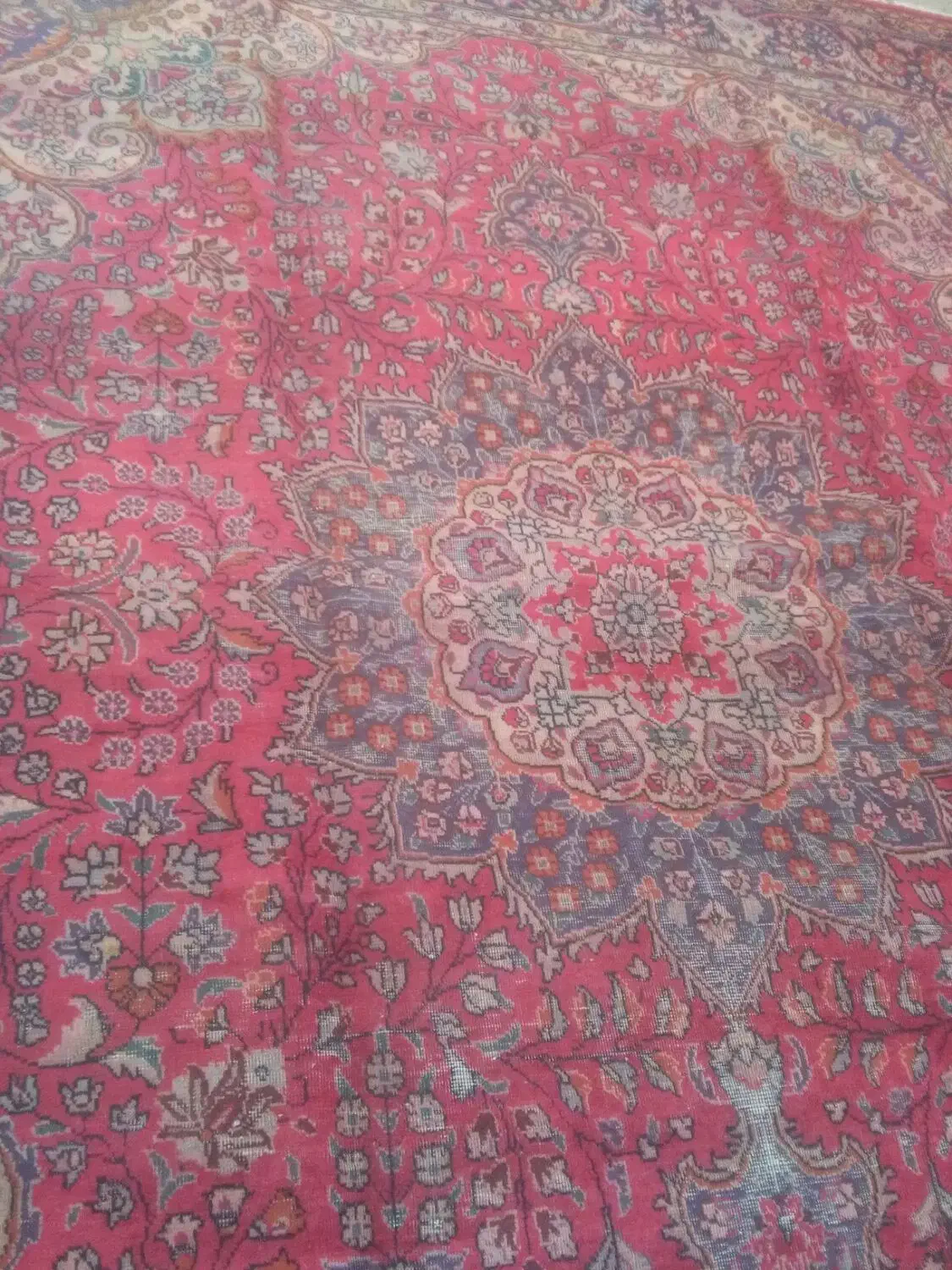 فرش دستباف قدیمی|فرش|قره ضیاالدین, |دیوار