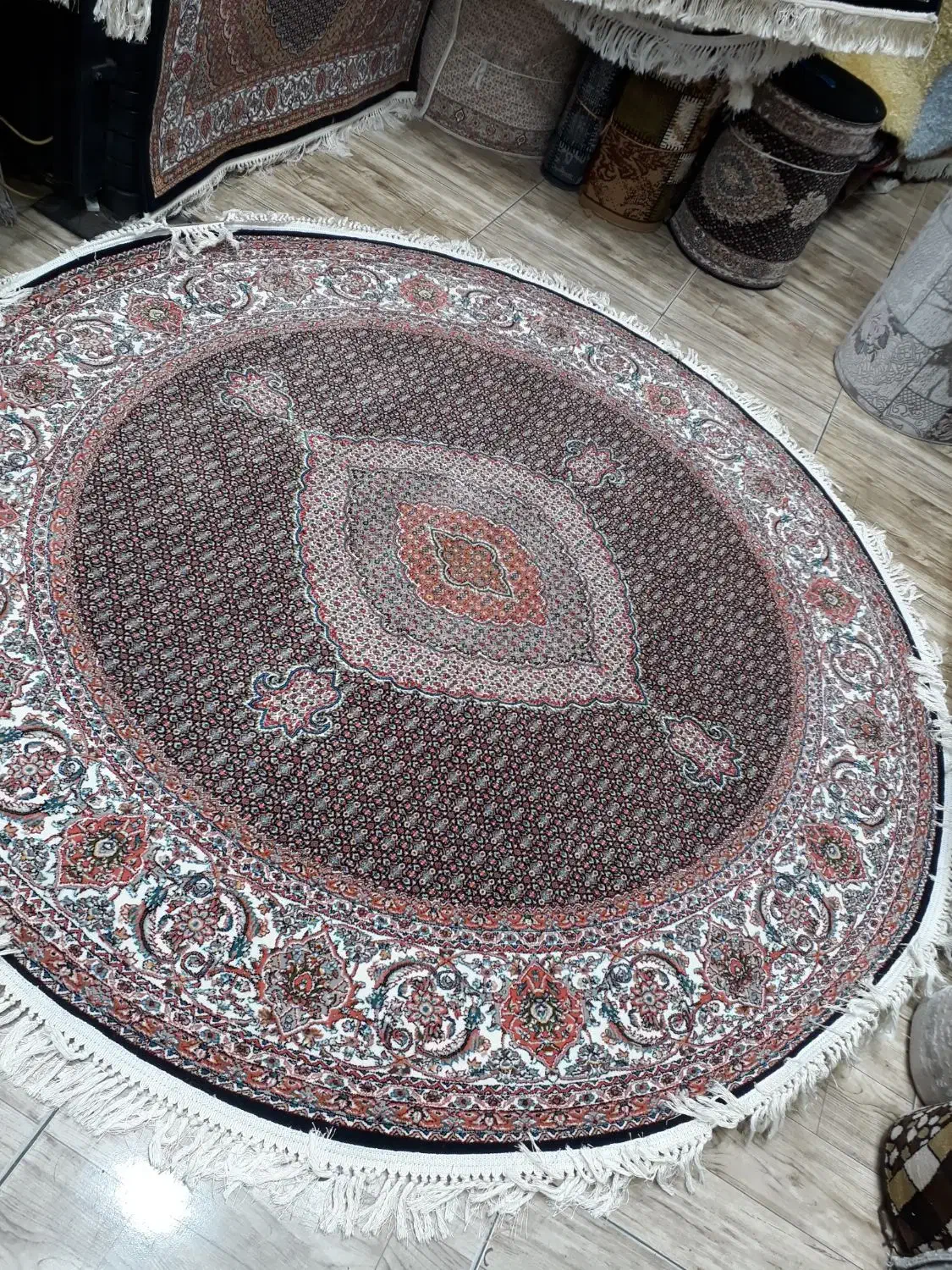 فرش ماهی دایره ۲×۲ سایز مارک الماس گرد۷۰۰شانه|فرش|تبریز, |دیوار