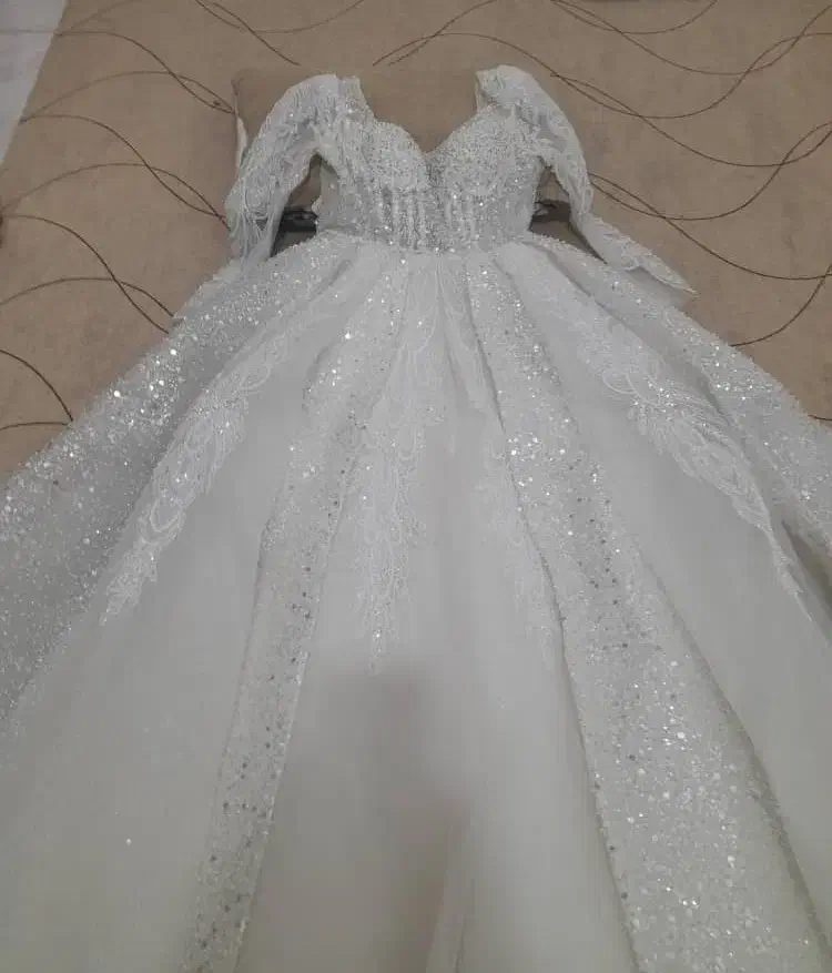 لباس عروس دنباله دار عربی پرکار و شیک|لباس|نجف‌آباد, ویلاشهر|دیوار