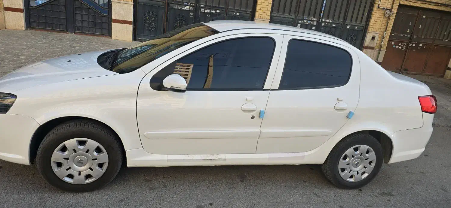 فروش رانا پلاس مدل ۴۰۲|خودرو سواری و وانت|صدرا-فارس, فاز ۱|دیوار