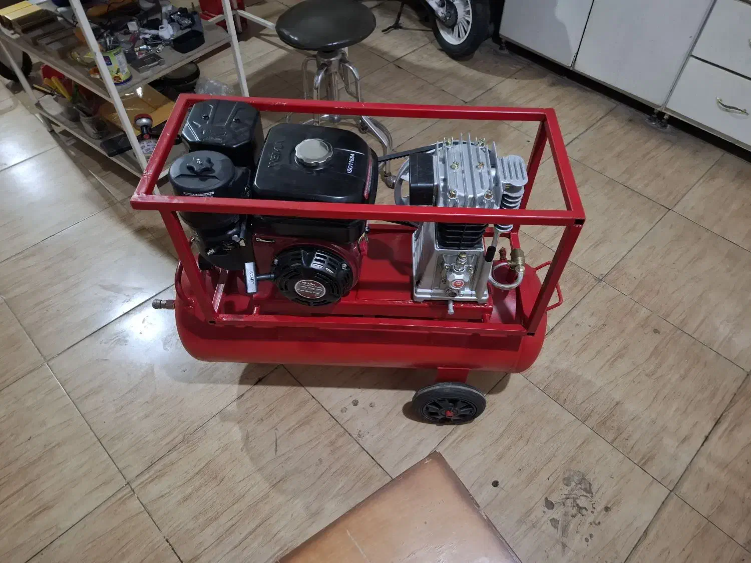 موتور باد بنزینی نقاشی بدون نیاز به برق کرایه ای|خدمات پیشه و مهارت|شیراز, مسلم|دیوار