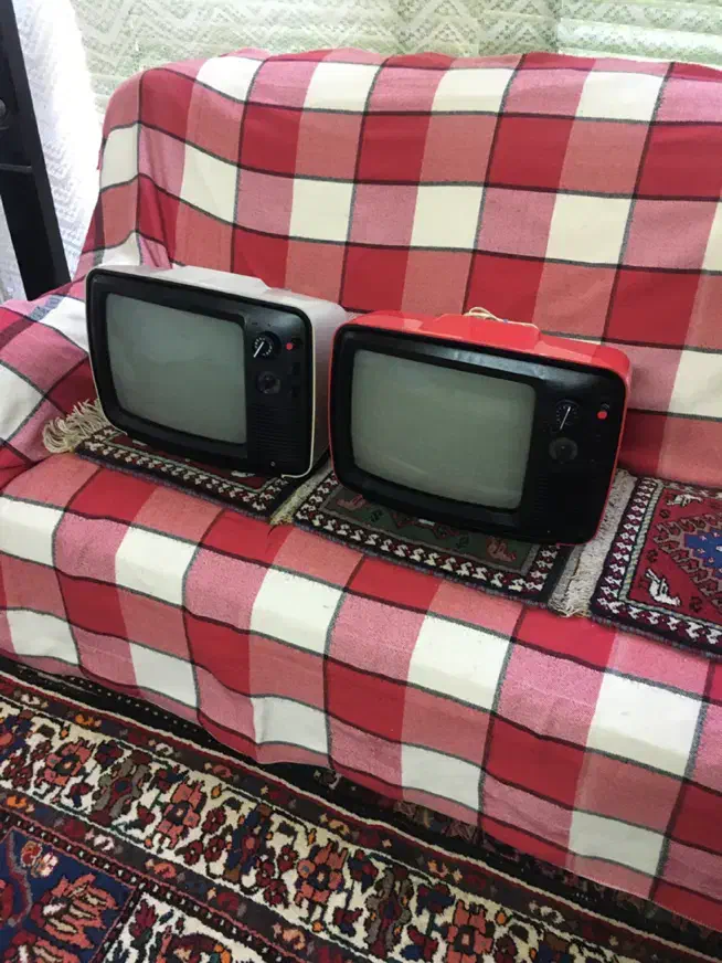 تلویزیون ۱۴ پارس|کلکسیون اشیاء عتیقه|شهرضا, |دیوار