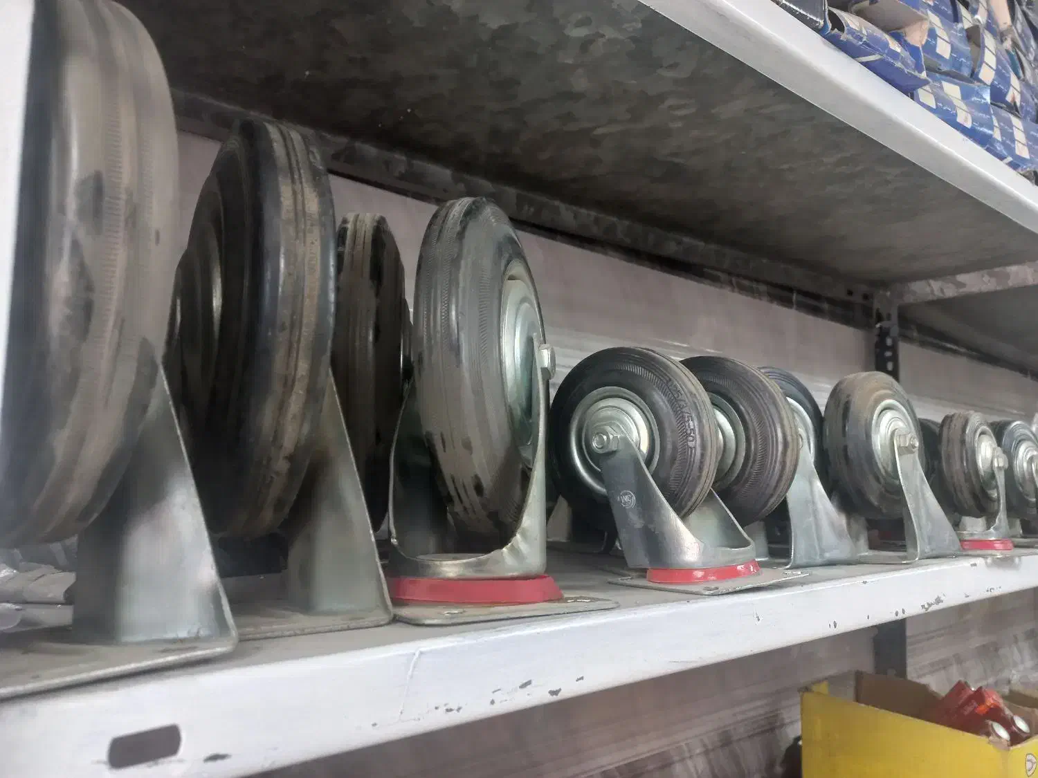 رنگ و ابزار ساختمانی به قیمت خرید عرضه میگردد|ابزارآلات|ماهدشت, |دیوار