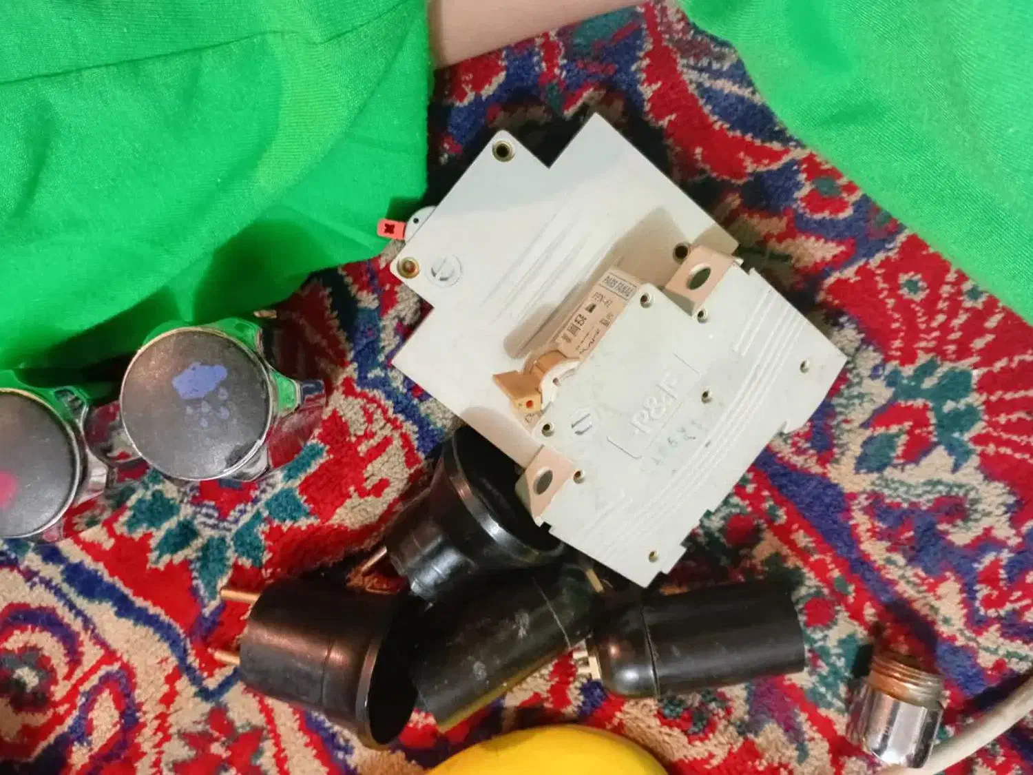 سری لامپ|لامپ و چراغ|قم, ناصردیوان|دیوار