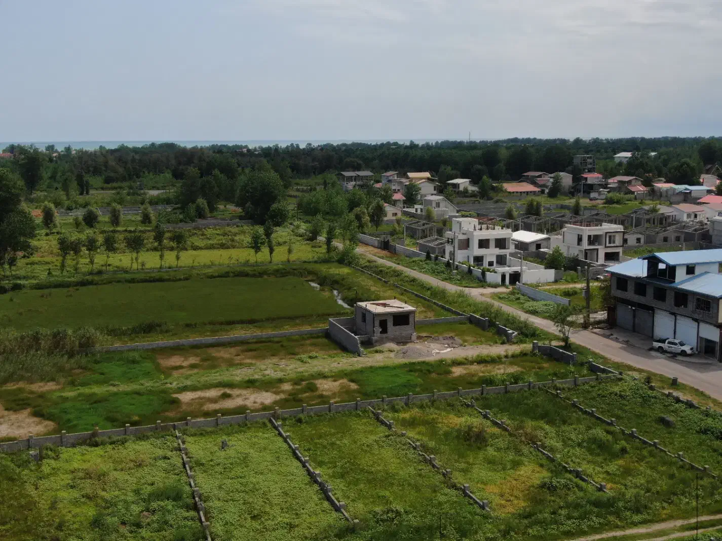 زمین بر اول کوچه 8 متری باسند|فروش زمین و ملک کلنگی|رشت, لاکان شهر|دیوار