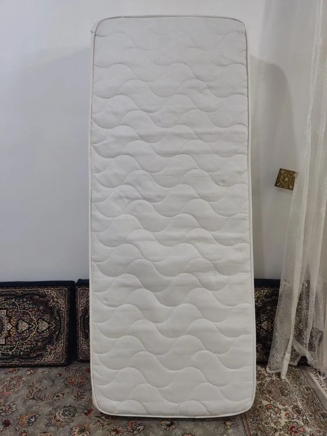 خوشخواب یک نفره|تشک تختخواب|کاشمر, |دیوار