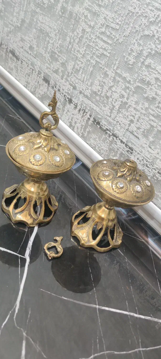 قندان برنجی قدیمی|کلکسیون اشیاء عتیقه|مشهد, تلگرد|دیوار